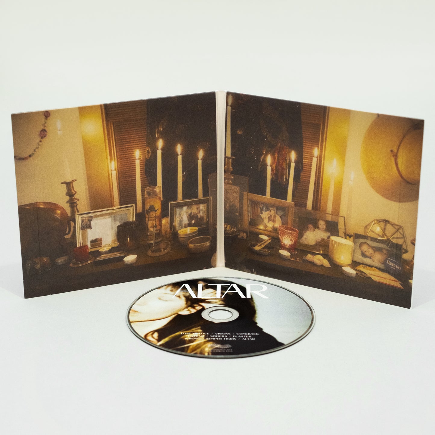 Jo Schornikow - ALTAR